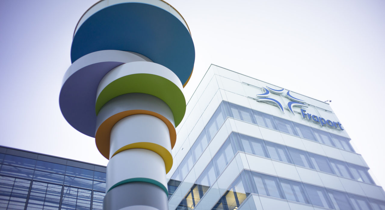 Turm Fraport Plastik Turmskulptur Tobias Rehberger